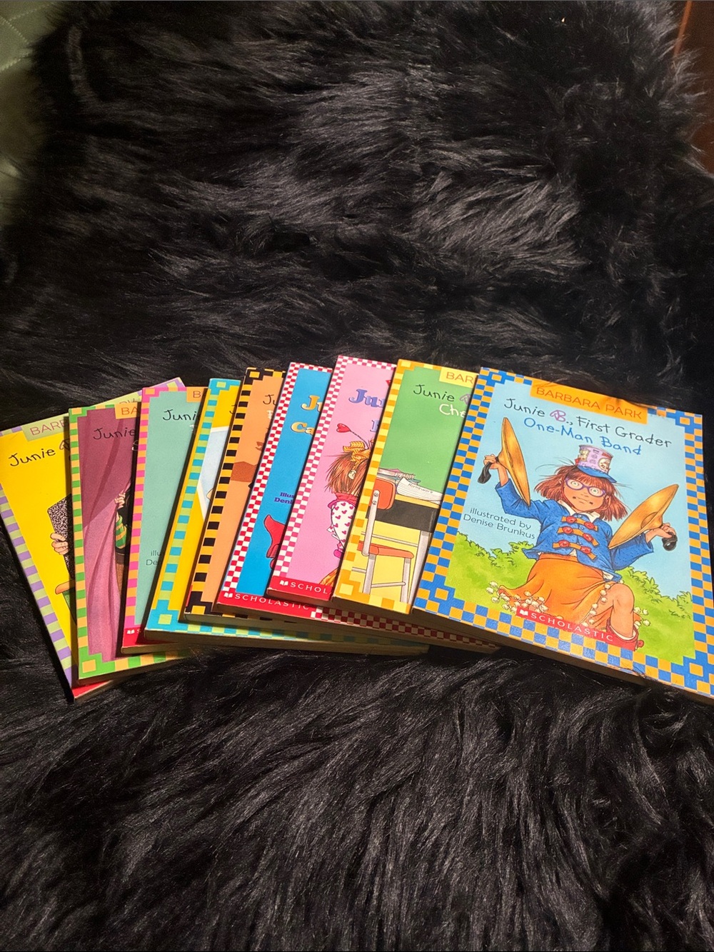 Junie B. Jones Colorful Chapter Book Set -‎
